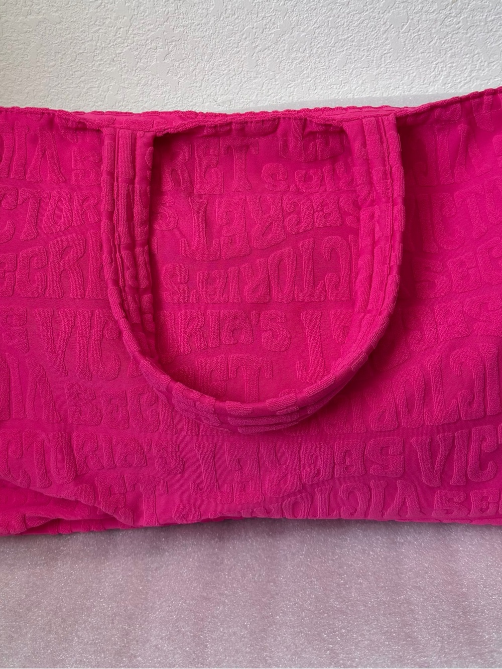 Victoria's Secret Towel Like Fabric Quilted Hot Pink Tote - Picture 4 of 7
